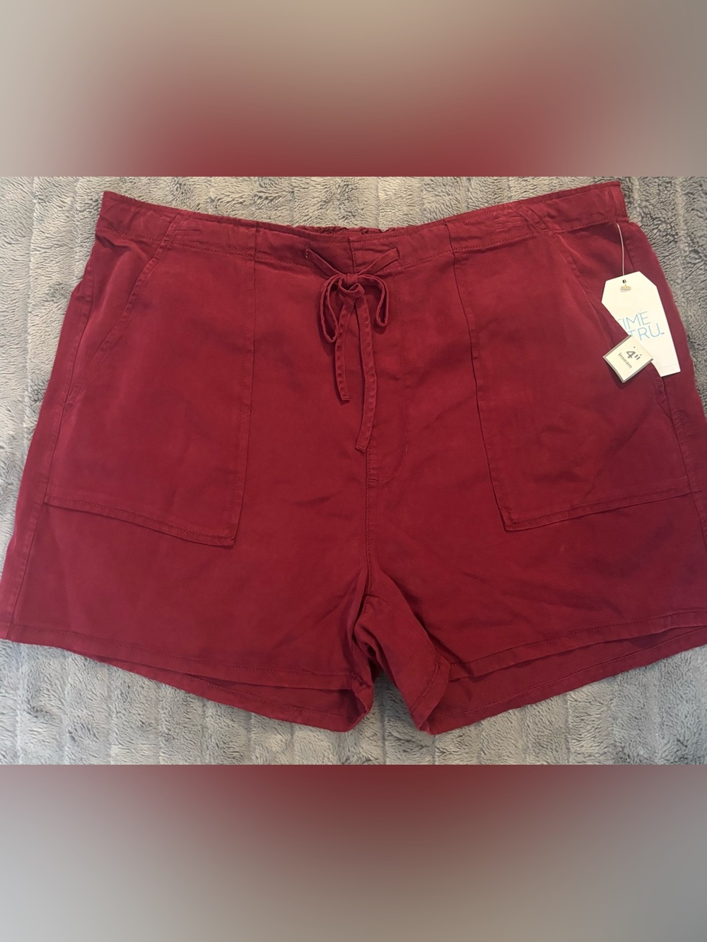 Time & Tru Women’s Red Rooster Pull-On Utility Shorts NWT Size XXL 20 Casual